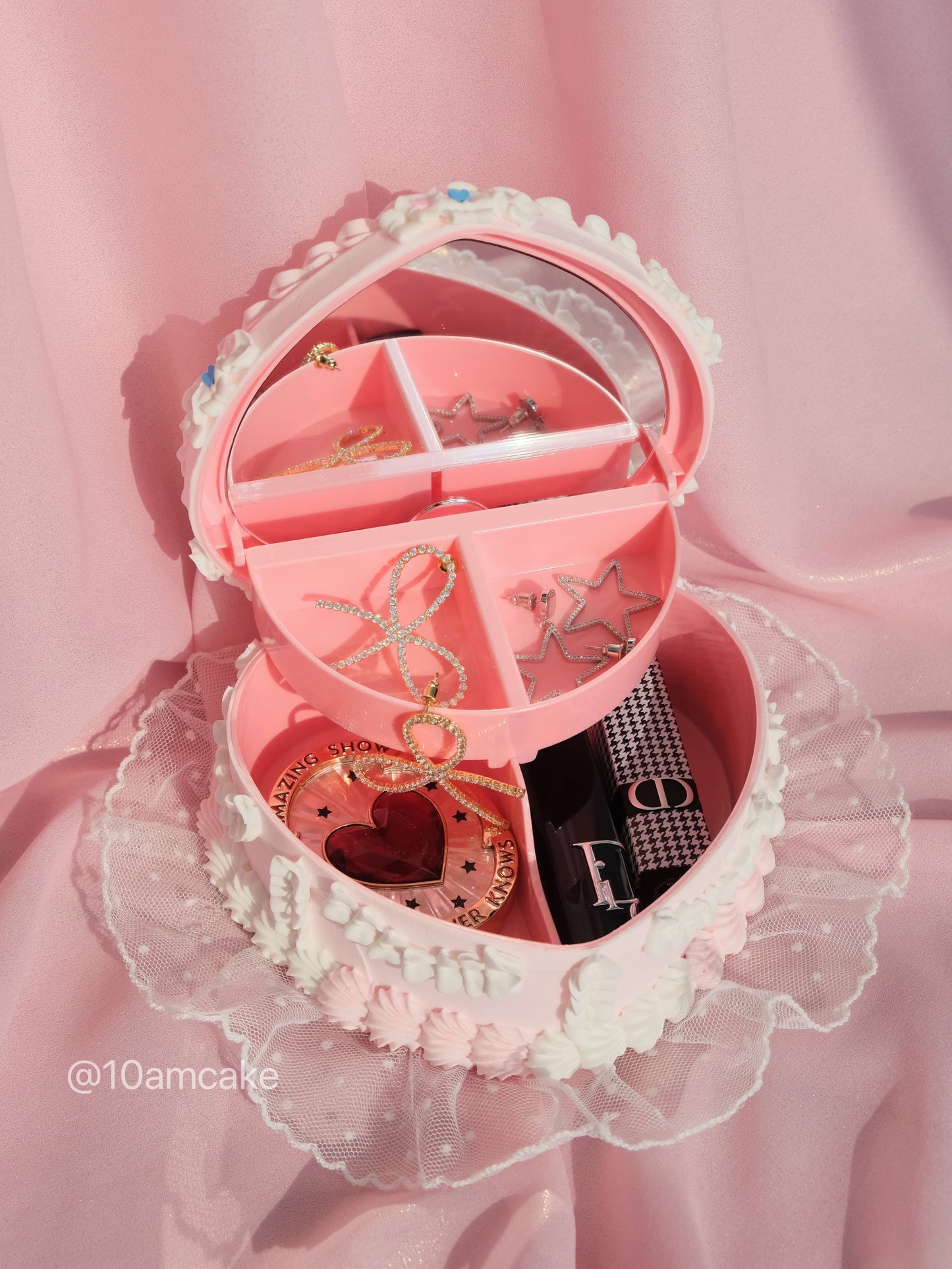 My Melody Playing Dress Up