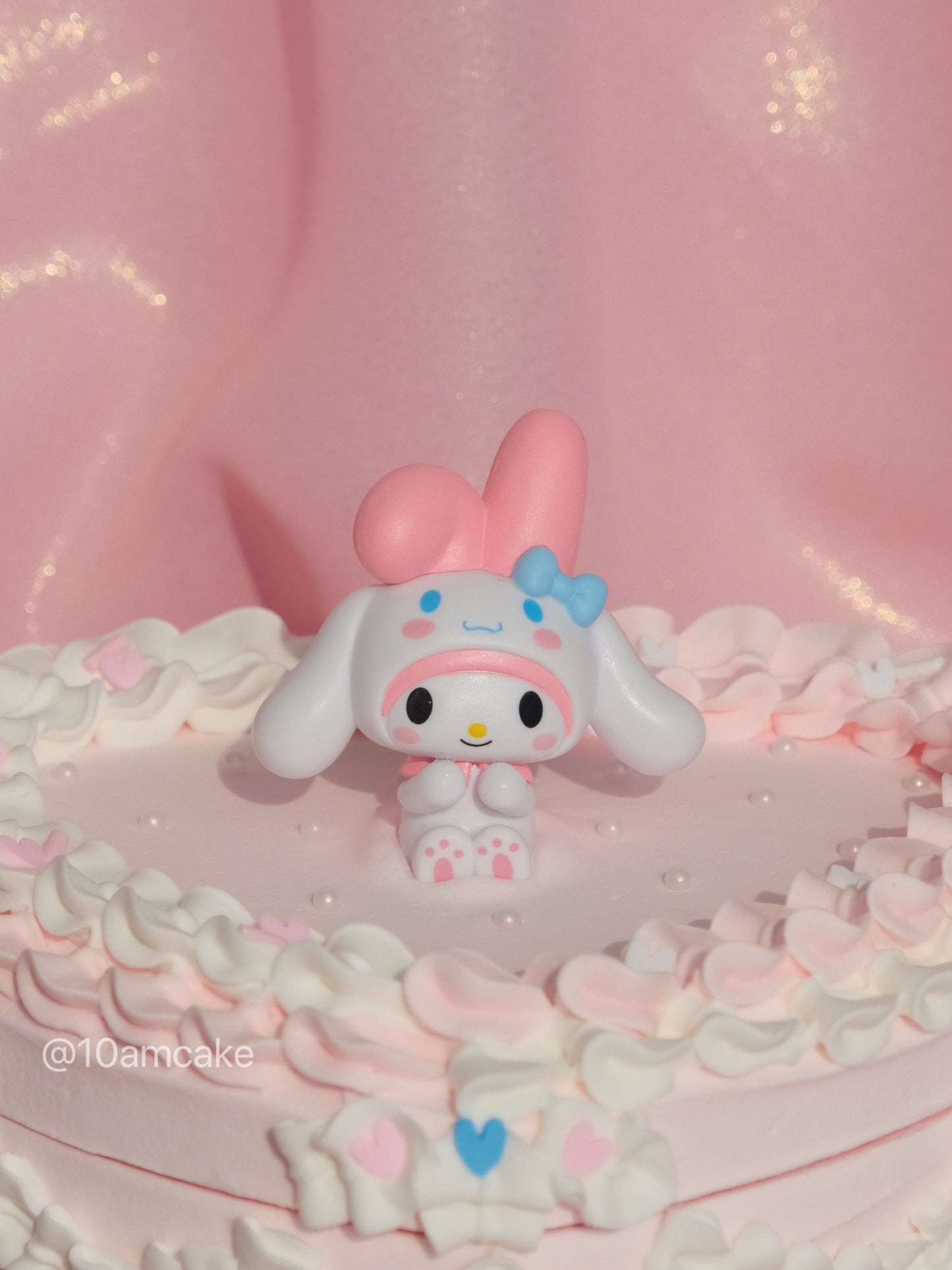 My Melody Playing Dress Up
