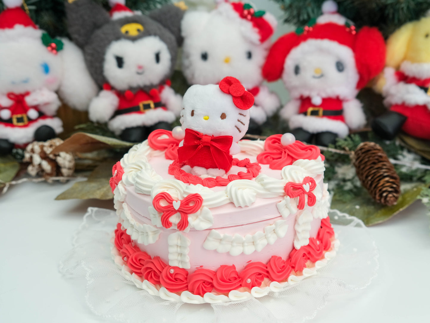 Hello Kitty Red Velvet - Plushie