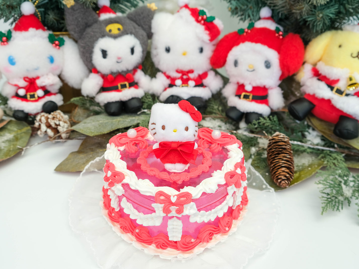 JELLY CAKE - Hello Kitty Red Velvet - Plushie