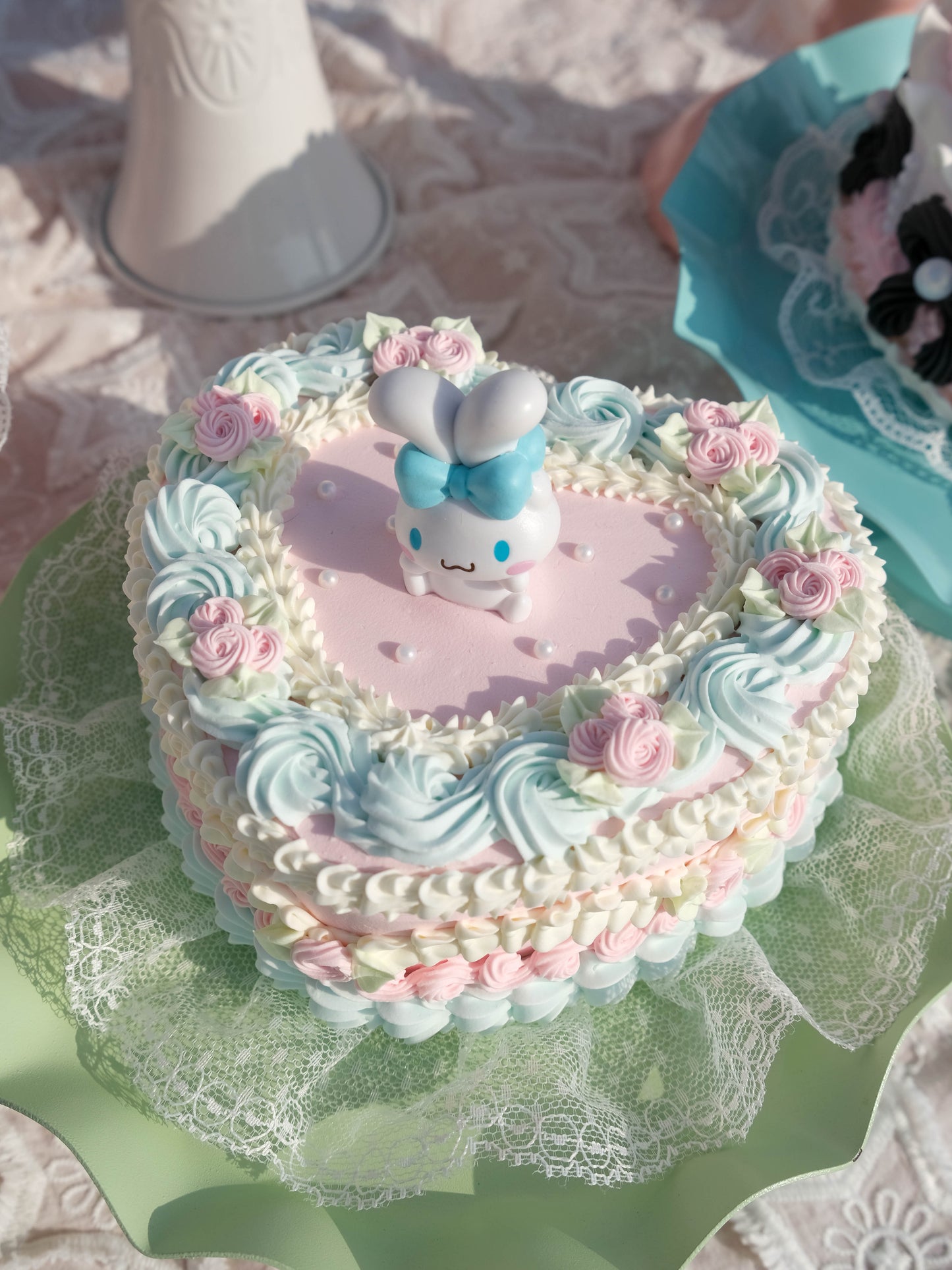 Cinnamoroll in Big Bow