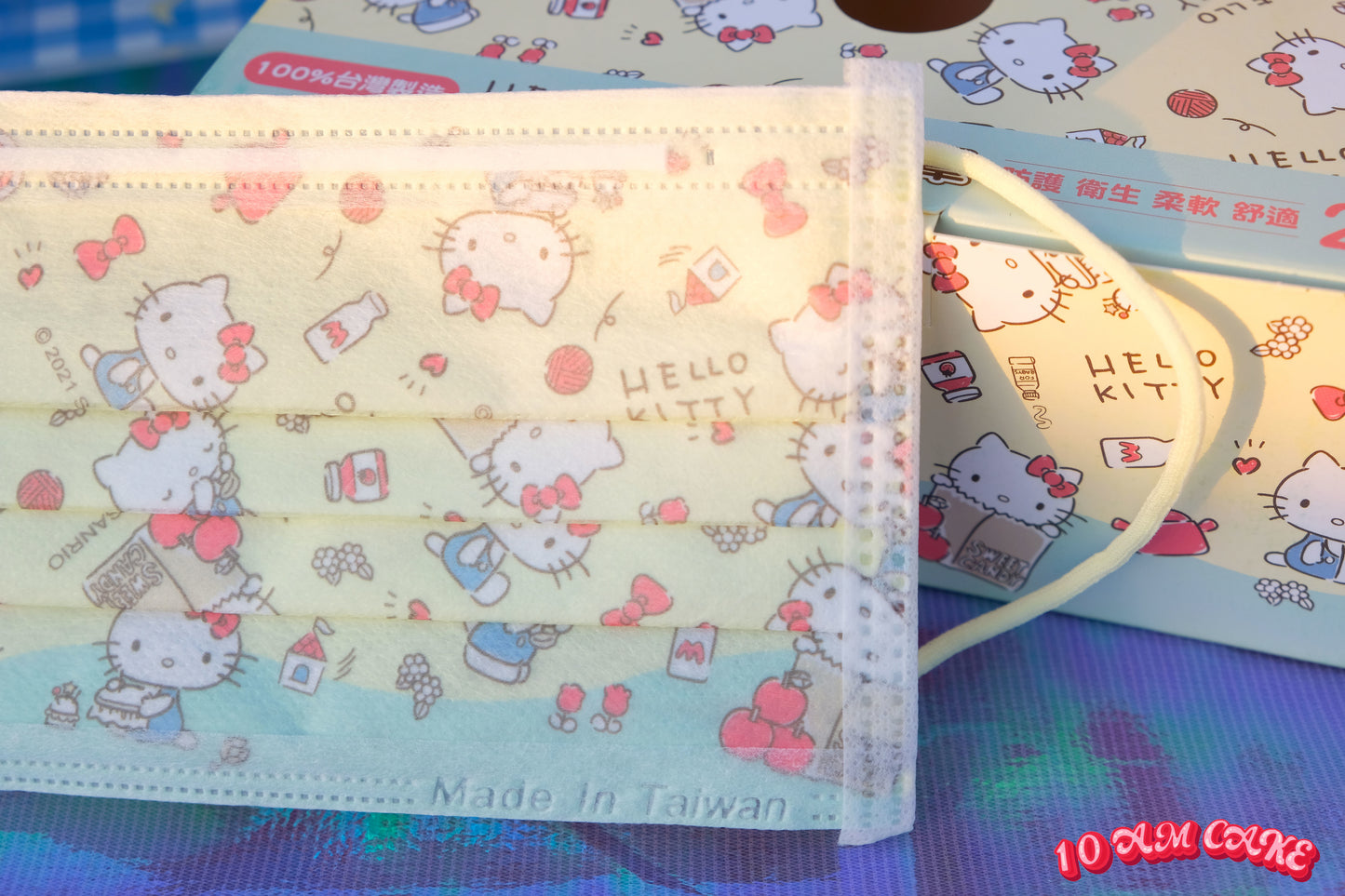 Hello Kitty 3 Apples Tall - Disposable Face Mask