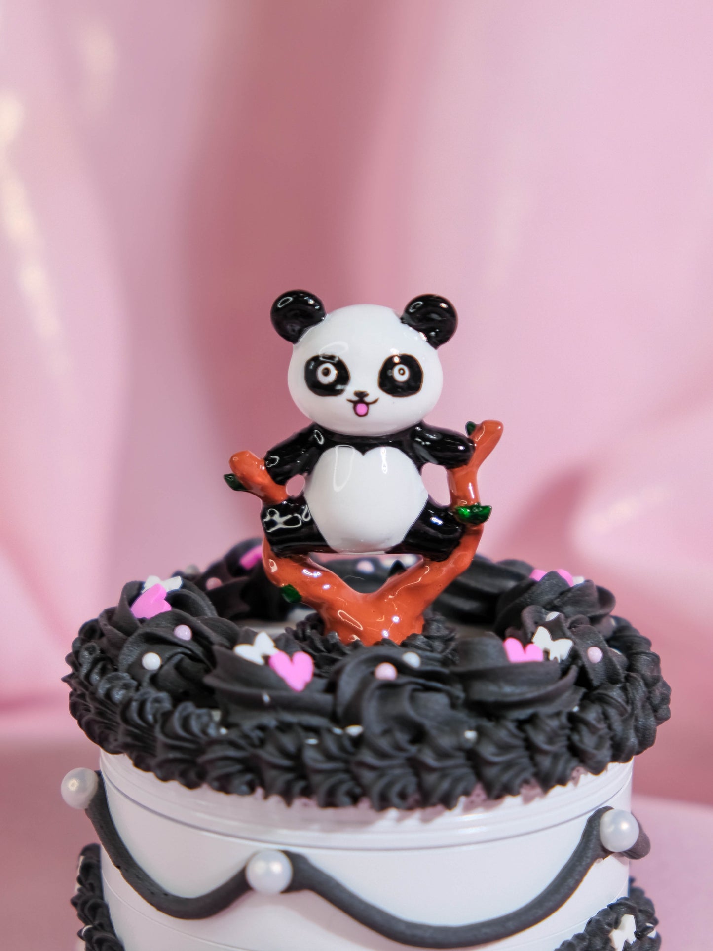 White Chocolate Panda Express Cake - Grinder
