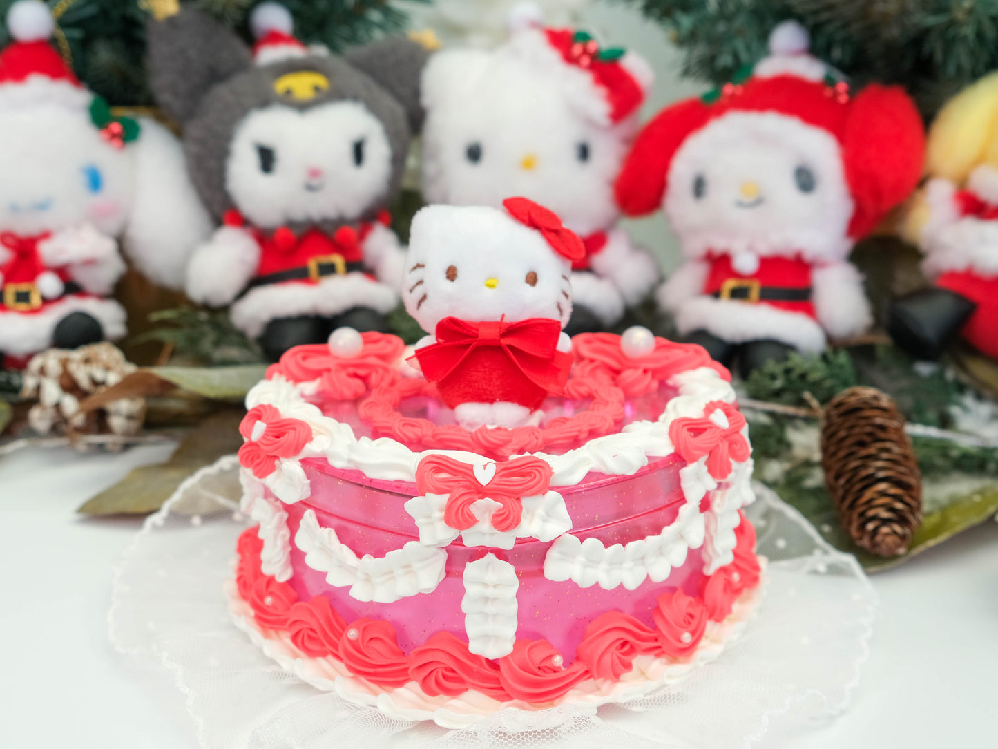 JELLY CAKE - Hello Kitty Red Velvet - Plushie